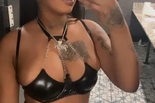 outcalls only & Must Be Over 30❗ 💦🎉🩷 - Image 3