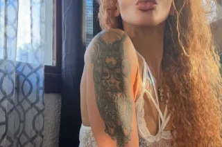 When Its So Tight & 💦U Cant Tell If U In Her 😻💦Or Her Throat🤯 - Image 1